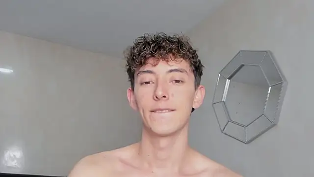 Snapshot of miketwink chatting on November 13, 2025, 10:02 pm miketwink online show from November 13, 2025, 10:02 pm