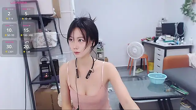 Snapshot of Balala_bala chatting on October 3, 2025, 10:22 pm Balala bala online show from October 3, 2025, 10:22 pm