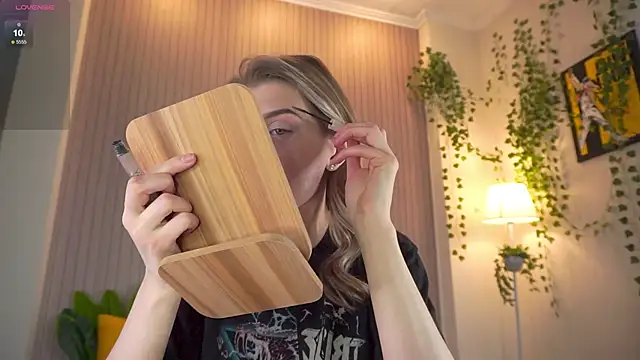 Snapshot of heartseduction chatting on February 27, 2026, 7:30 am heartseduction online show from February 27, 2026, 7:30 am