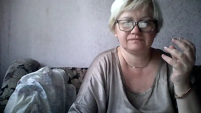Snapshot of Mayya4321 chatting on April 18, 2026, 7:00 am Mayya4321 online show from April 18, 2026, 7:00 am