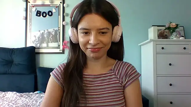 Snapshot of LariceSexy chatting on September 24, 2025, 12:11 pm LariceSexy online show from September 24, 2025, 12:11 pm