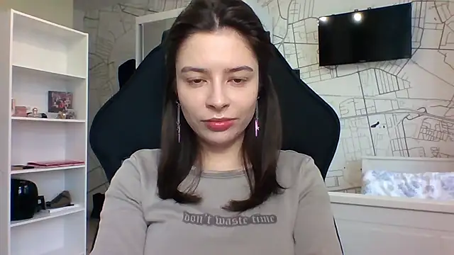 LariceSexy online show from December 1, 2025, 1:12 pm