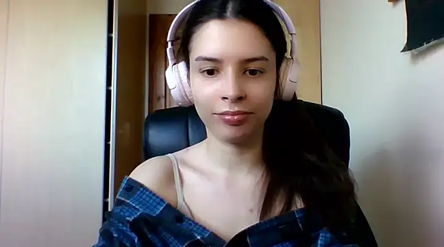 Snapshot of LariceSexy chatting on March 17, 2025, 1:18 pm LariceSexy online show from March 17, 2025, 1:18 pm