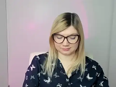 Lola moree online show from October 23, 2025, 5:50 am