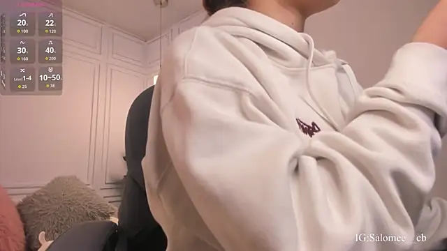 Salome  evans online show from November 25, 2025, 2:06 pm