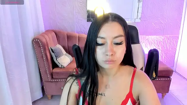 Snapshot of miss_isabella_m chatting on June 18, 2026, 1:05 pm miss isabella m online show from June 18, 2026, 1:05 pm