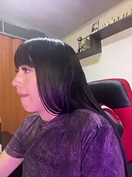 Melody rousse  online show from October 21, 2025, 8:30 pm