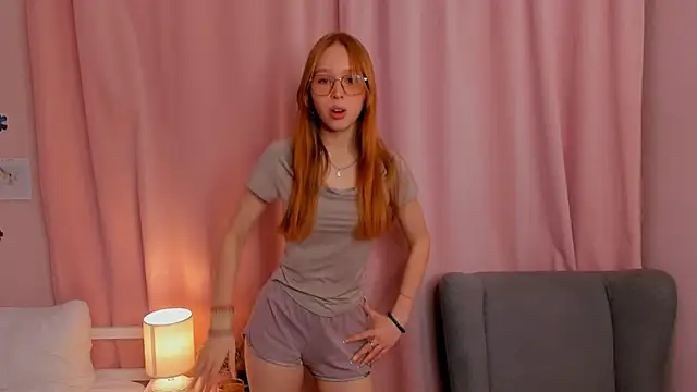 Snapshot of DarylBody chatting on February 9, 2025, 8:56 pm DarylBody online show from February 9, 2025, 8:56 pm