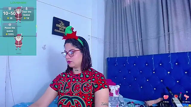 hornny cougar online show from December 3, 2025, 6:18 pm