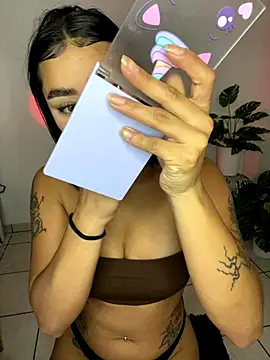 Snapshot of meli_ortiz_ chatting on November 24, 2025, 4:18 pm meli ortiz online show from November 24, 2025, 4:18 pm