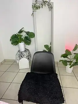 Snapshot of meli_ortiz_ chatting on June 25, 2026, 2:22 pm meli ortiz online show from June 25, 2026, 2:22 pm