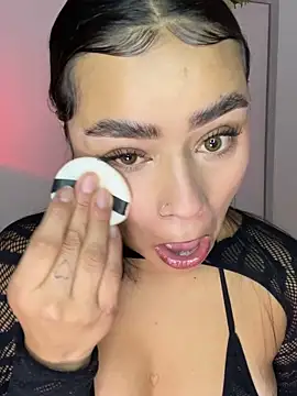 Snapshot of meli_ortiz_ chatting on October 13, 2025, 1:34 pm meli ortiz online show from October 13, 2025, 1:34 pm