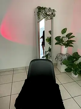 Snapshot of meli_ortiz_ chatting on November 21, 2025, 2:05 pm meli ortiz online show from November 21, 2025, 2:05 pm