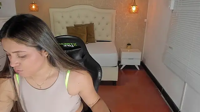 Snapshot of Hadley_ chatting on February 28, 2026, 3:39 am Hadley online show from February 28, 2026, 3:39 am