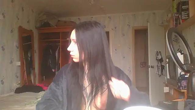 Snapshot of RussNocturnal chatting on June 18, 2026, 3:28 pm RussNocturnal online show from June 18, 2026, 3:28 pm