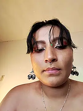 Pauilina Simons online show from January 28, 2025, 9:19 pm