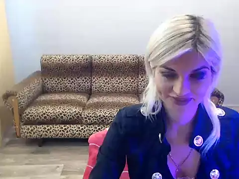 Snapshot of SexyBeatriice chatting on October 16, 2025, 6:32 am SexyBeatriice online show from October 16, 2025, 6:32 am