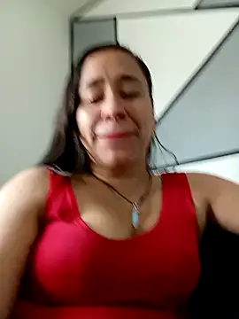 kamila lovee online show from October 23, 2025, 4:38 pm