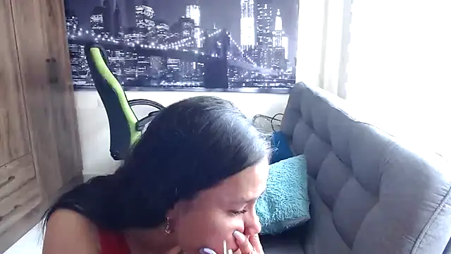 kamila lovee online show from November 11, 2025, 7:30 pm