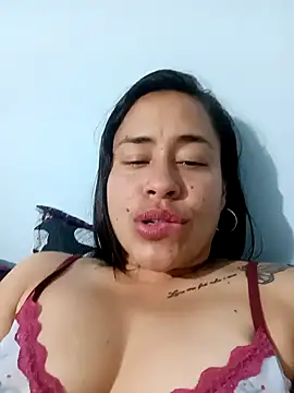 kamila lovee online show from March 6, 2025, 4:19 am