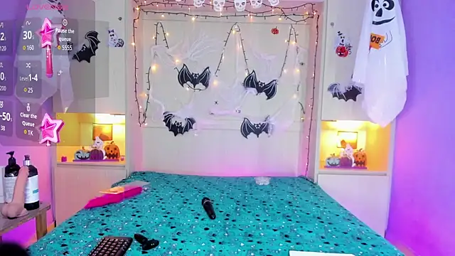 Snapshot of CandyyMaria chatting on October 28, 2025, 7:57 pm CandyyMaria online show from October 28, 2025, 7:57 pm