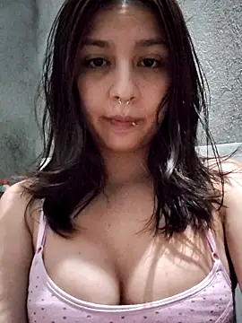 Maiden-Hot online show from May 25, 2026, 5:29 am