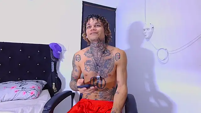 Snapshot of hot_man05 chatting on November 10, 2025, 10:15 pm hot man05 online show from November 10, 2025, 10:15 pm