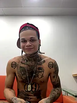 Snapshot of hot_man05 chatting on January 10, 2026, 12:17 am hot man05 online show from January 10, 2026, 12:17 am