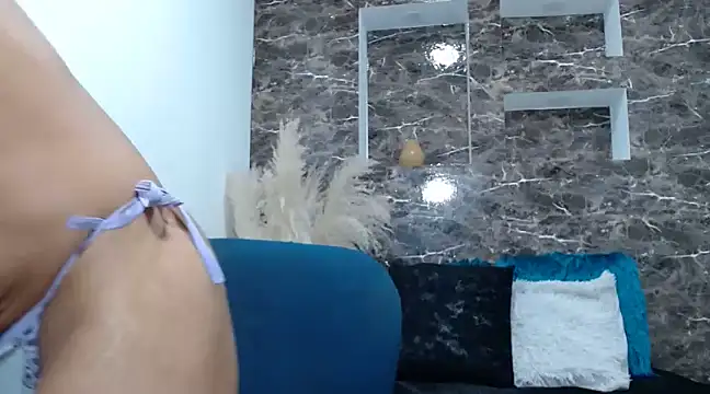 Snapshot of dulcetaylorss chatting on February 4, 2025, 12:19 am dulcetaylorss online show from February 4, 2025, 12:19 am