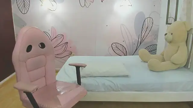 Snapshot of mia_vanucci1 chatting on February 28, 2025, 3:59 am mia vanucci1 online show from February 28, 2025, 3:59 am
