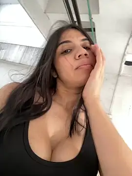 sammy liz online show from February 26, 2025, 10:04 pm