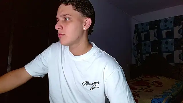 Snapshot of Thomas_May4rs chatting on November 6, 2025, 8:07 am Thomas May4rs online show from November 6, 2025, 8:07 am