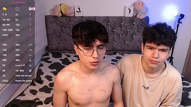 Snapshot of stiven_and_ale chatting on February 27, 2025, 8:56 am stiven and ale online show from February 27, 2025, 8:56 am