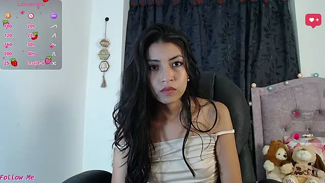 ellajonz online show from November 14, 2025, 10:46 pm