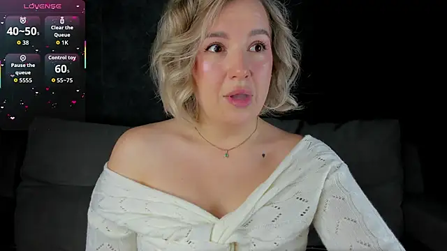 Nikki Kai online show from October 23, 2025, 12:53 am