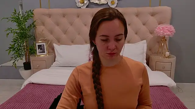 JaniceCollins online show from November 6, 2025, 2:04 am