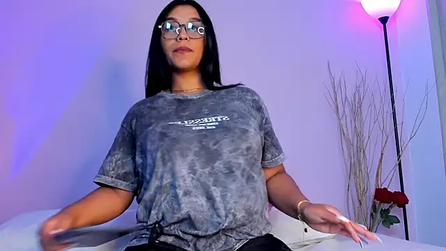 aleya bliss online show from February 17, 2025, 1:22 pm