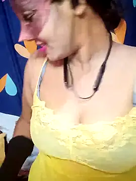 Sweety4u97 online show from March 3, 2025, 9:37 pm