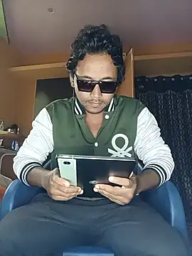 Snapshot of bigcock_thick chatting on February 18, 2026, 12:30 am bigcock thick online show from February 18, 2026, 12:30 am