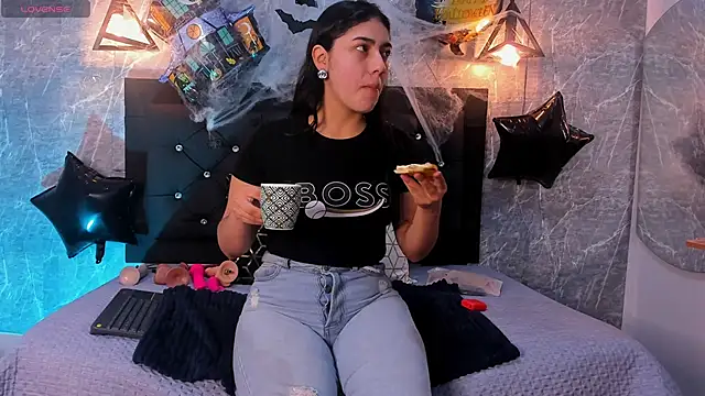 emberhodson online show from October 17, 2025, 11:56 am