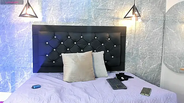 emberhodson online show from September 18, 2025, 11:35 am