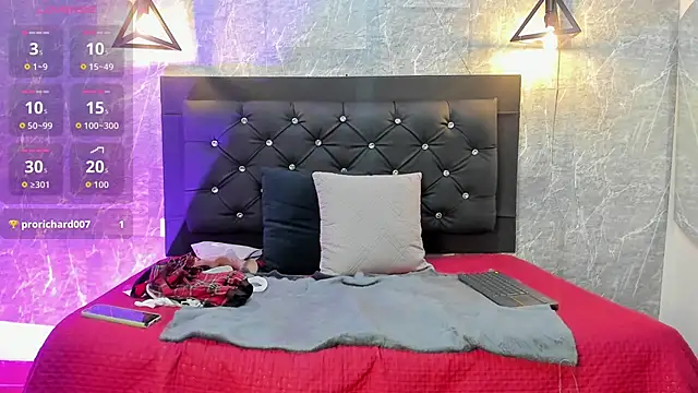 emberhodson online show from October 4, 2025, 11:45 am