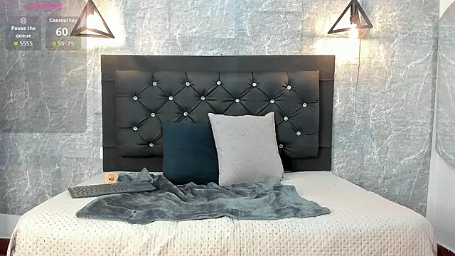 emberhodson online show from October 5, 2025, 11:34 am