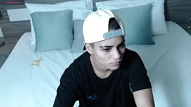 Liiamthompson online show from April 3, 2026, 10:00 am