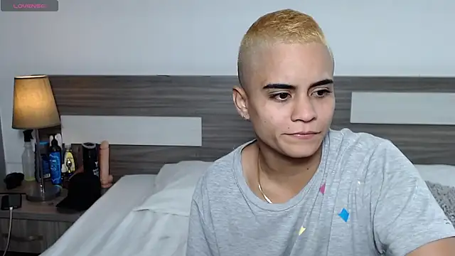 Liiamthompson online show from January 10, 2026, 10:54 am