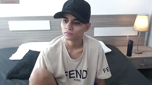 Snapshot of Liiamthompson chatting on November 4, 2025, 11:58 am Liiamthompson online show from November 4, 2025, 11:58 am