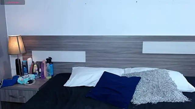 Liiamthompson online show from January 7, 2026, 9:58 am