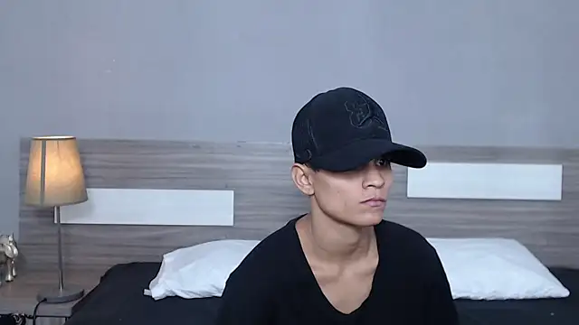 Snapshot of Liiamthompson chatting on October 7, 2025, 1:12 pm Liiamthompson online show from October 7, 2025, 1:12 pm