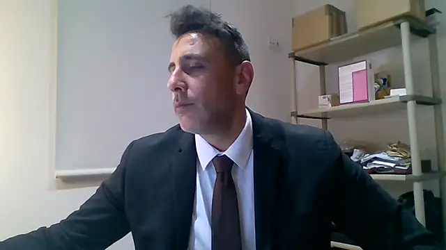 66MA69 online show from April 7, 2026, 5:42 am