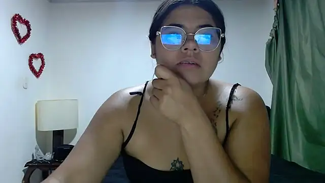 viccky vick online show from September 22, 2025, 3:12 am